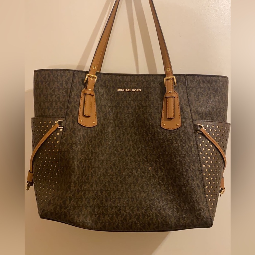 Michael Kors Voyager Bag